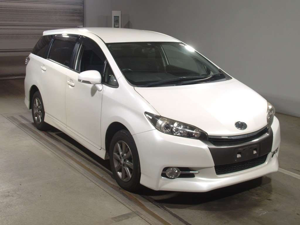 2013 Toyota Wish ZGE25W[2]