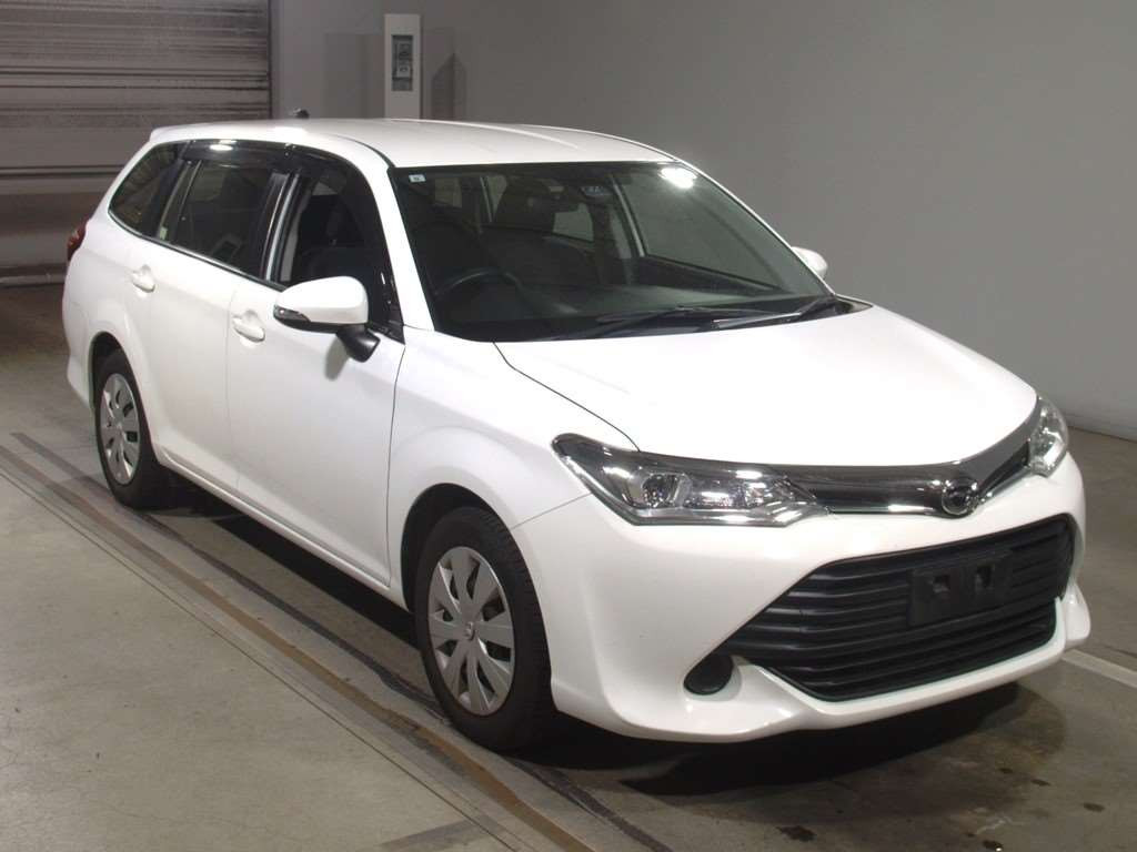 2017 Toyota Corolla Fielder NRE161G[2]