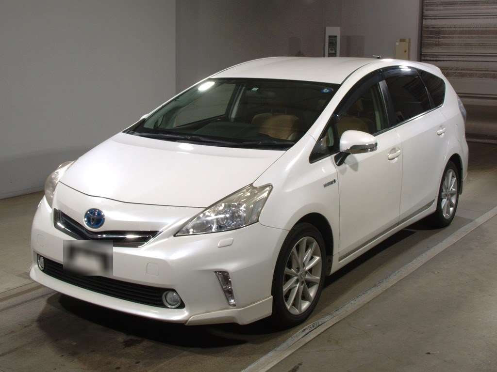 2013 Toyota Prius alpha ZVW41W[0]