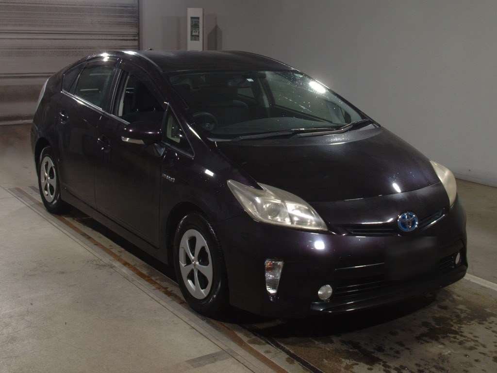 2012 Toyota Prius ZVW30[2]