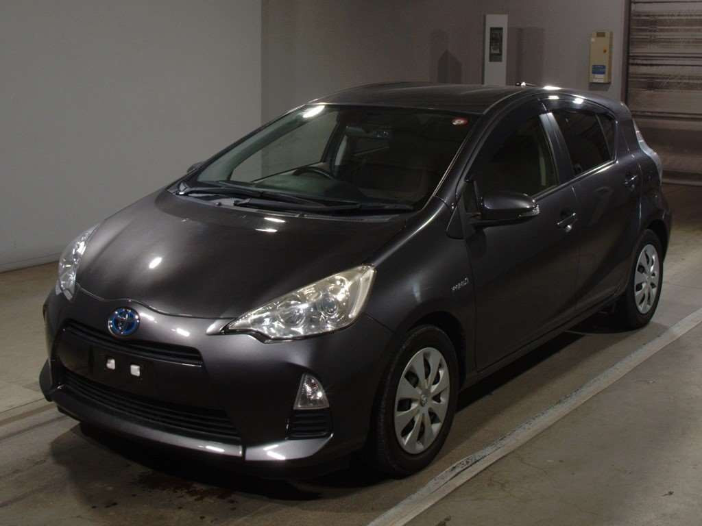 2012 Toyota Aqua NHP10[0]