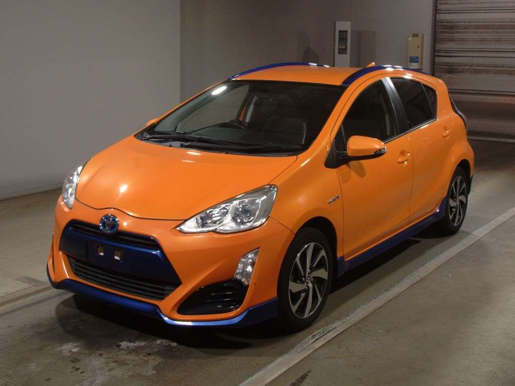 2015 Toyota Aqua NHP10[0]