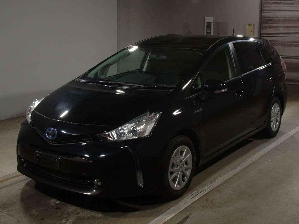 2015 Toyota Prius alpha ZVW41W[0]