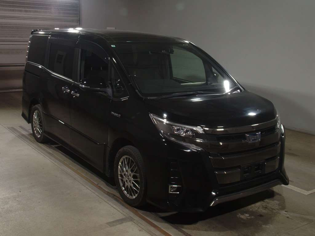 2019 Toyota Noah ZWR80W[2]