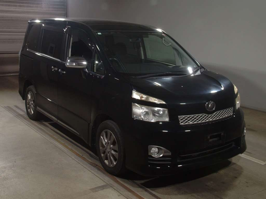 2012 Toyota Voxy ZRR75W[2]