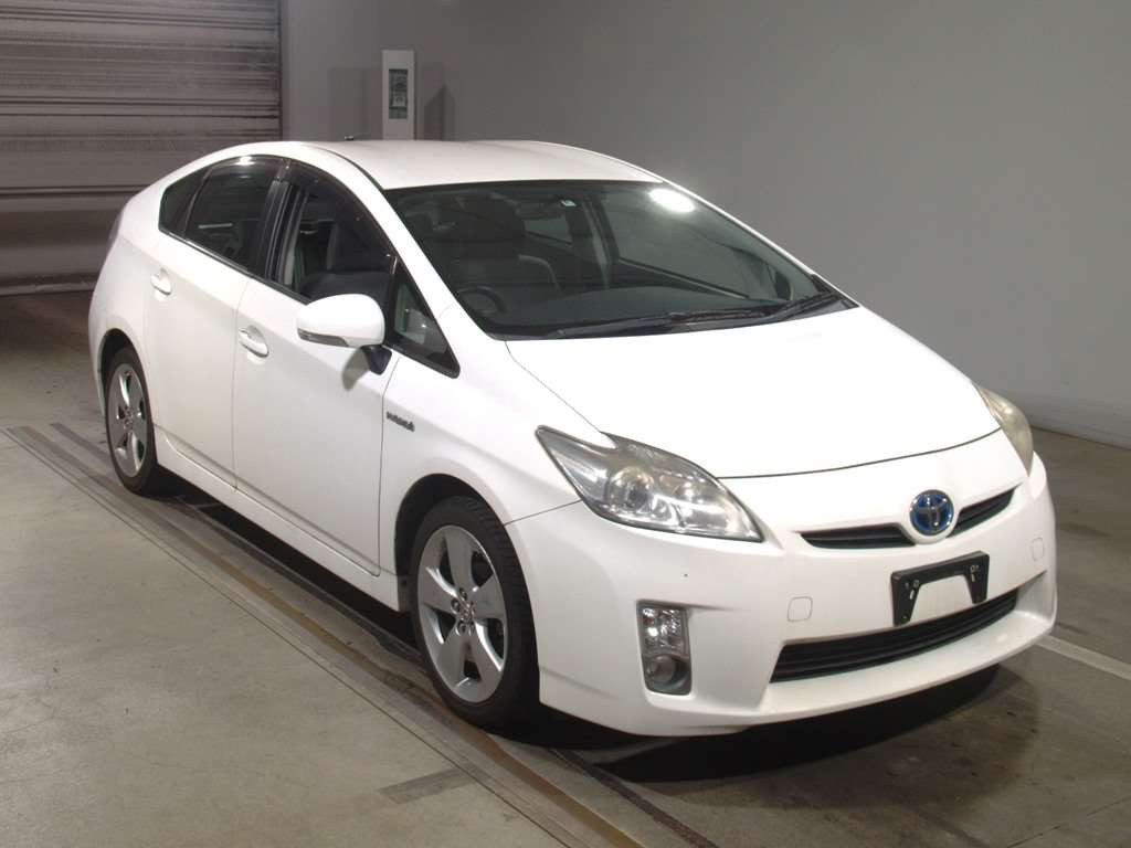 2012 Toyota Prius ZVW30[2]