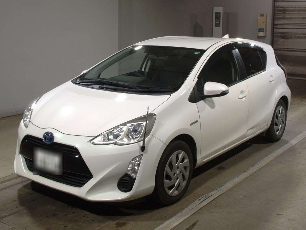 2015 Toyota Aqua NHP10[0]