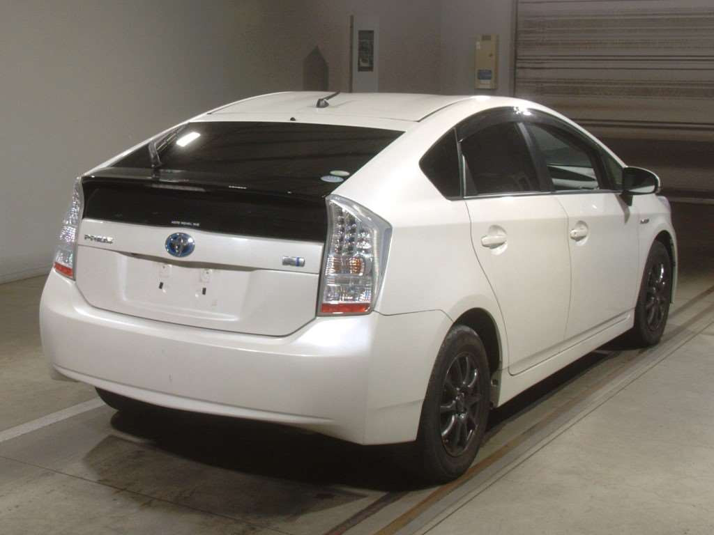 2011 Toyota Prius ZVW30[1]