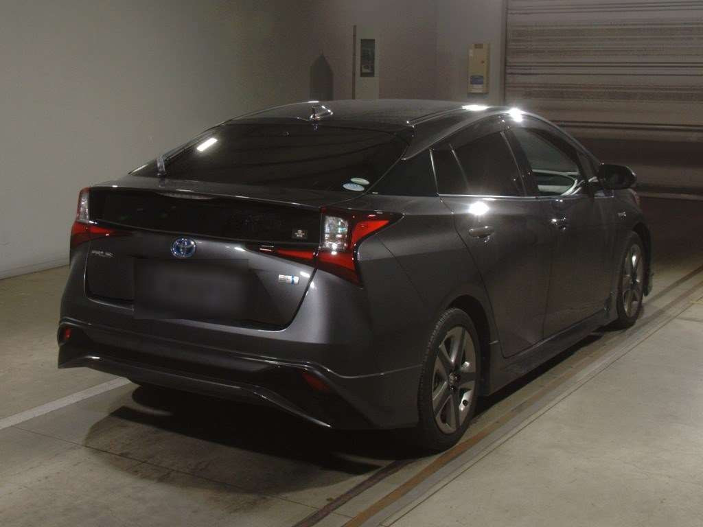 2020 Toyota Prius ZVW51[1]