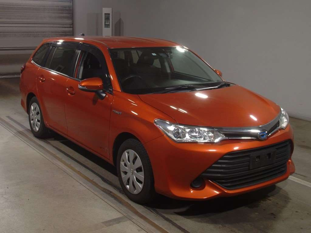 2017 Toyota Corolla Fielder NKE165G[2]