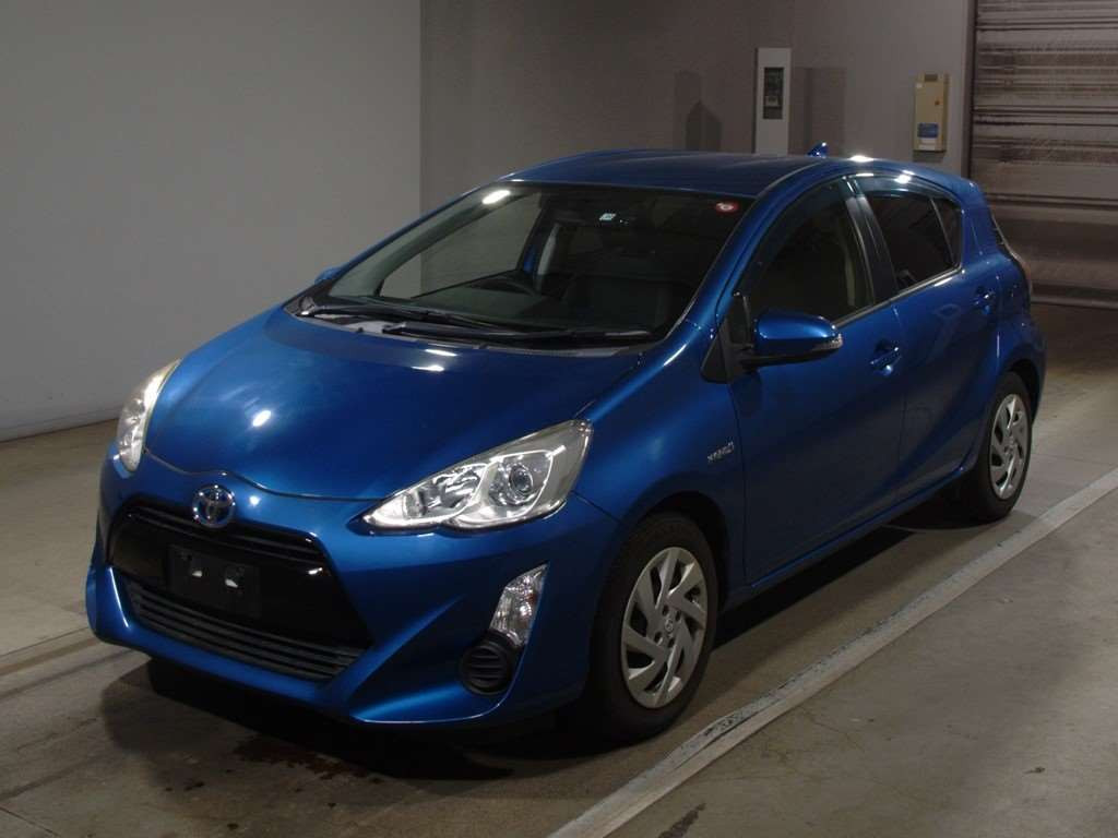 2015 Toyota Aqua NHP10[0]