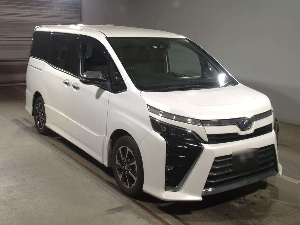 2017 Toyota Voxy ZRR80W[2]