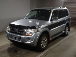 2013 Mitsubishi Pajero