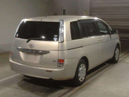 2012 Toyota Isis