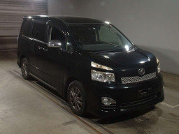 2012 Toyota Voxy