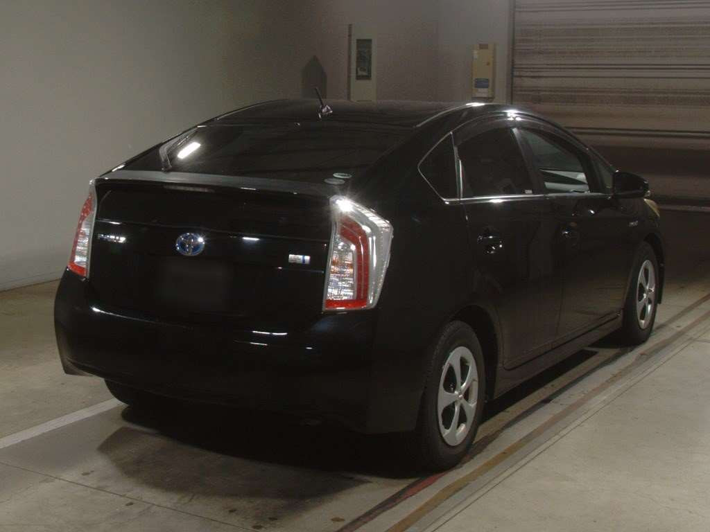 2014 Toyota Prius ZVW30[1]