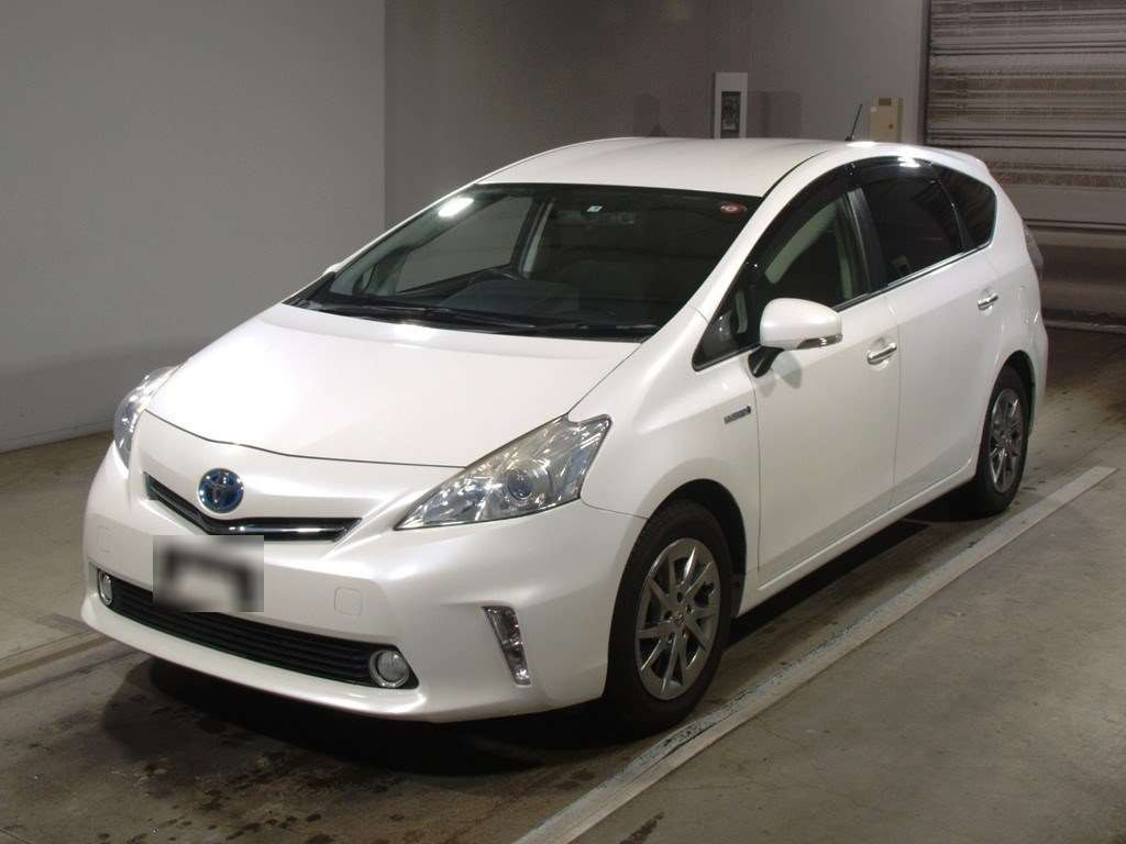 2013 Toyota Prius alpha ZVW41W[0]