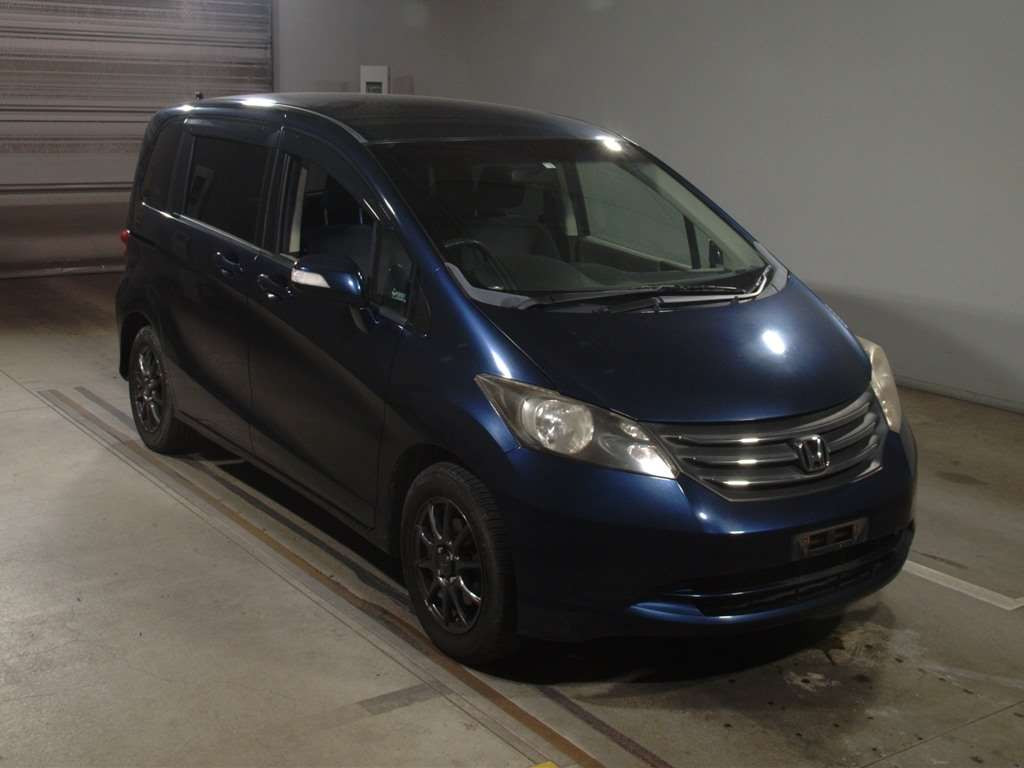 2010 Honda Freed GB3[2]