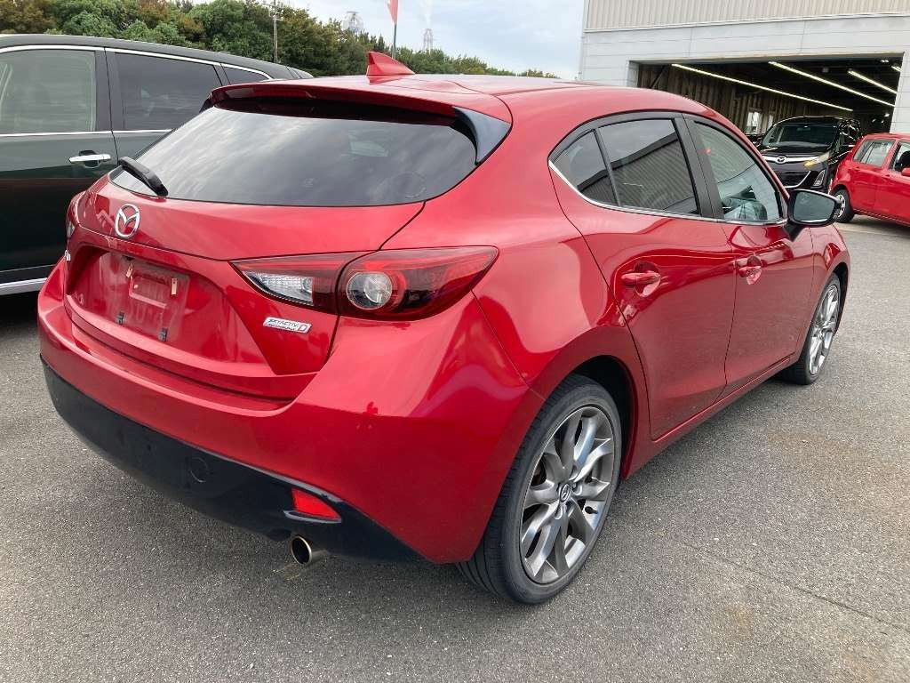 2016 Mazda Axela Sport BM2FS[1]