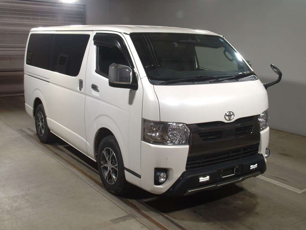 2021 Toyota Hiace Van GDH201V[2]