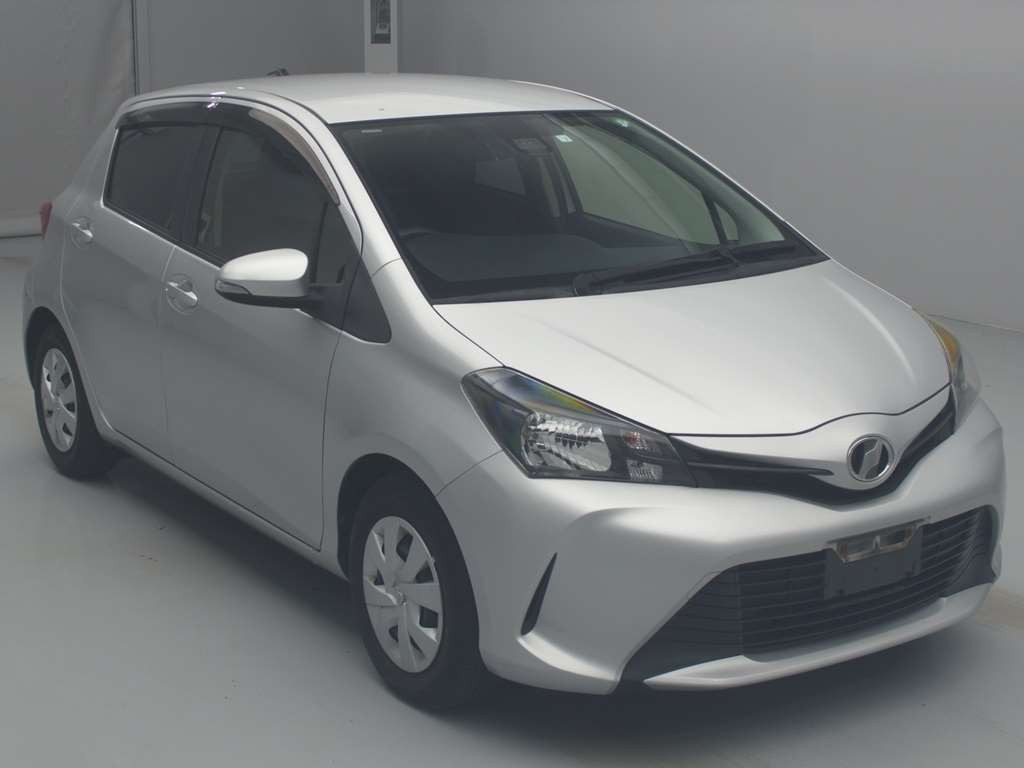 2016 Toyota Vitz NSP130[2]