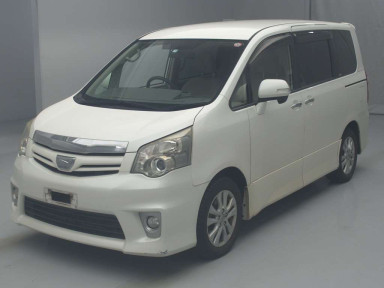 2011 Toyota Noah