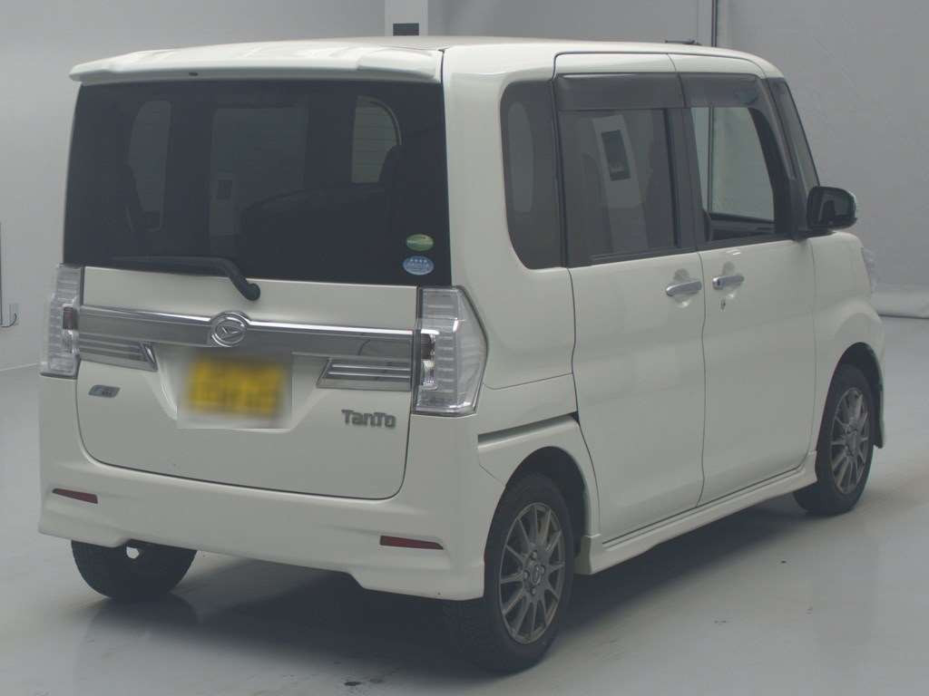 2014 Daihatsu Tanto Custom LA600S[1]