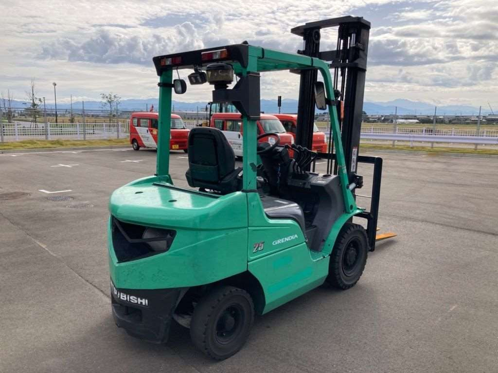 2023 Others Forklift FD25T[1]