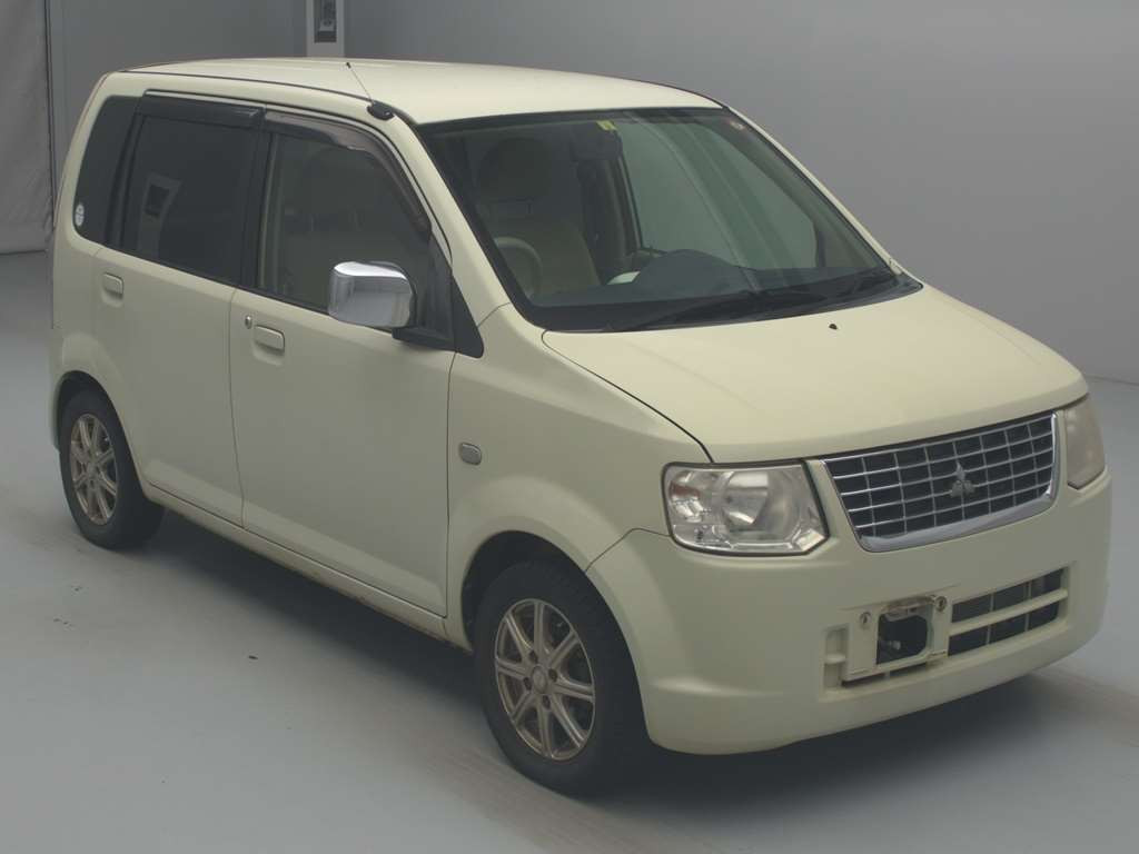 2010 Mitsubishi eK Wagon H82W[2]