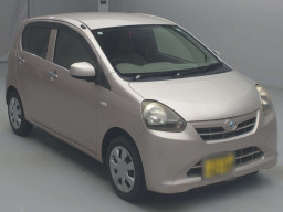 2013 Daihatsu Mira es