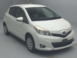 2011 Toyota Vitz