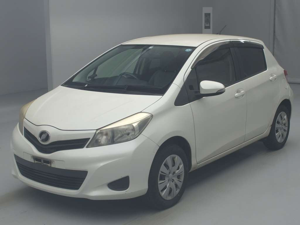 2011 Toyota Vitz NSP135[0]