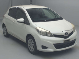 2011 Toyota Vitz