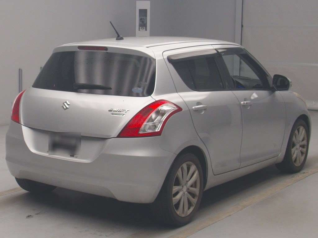 2014 Suzuki Swift ZC72S[1]