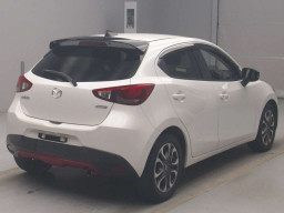 2016 Mazda Demio