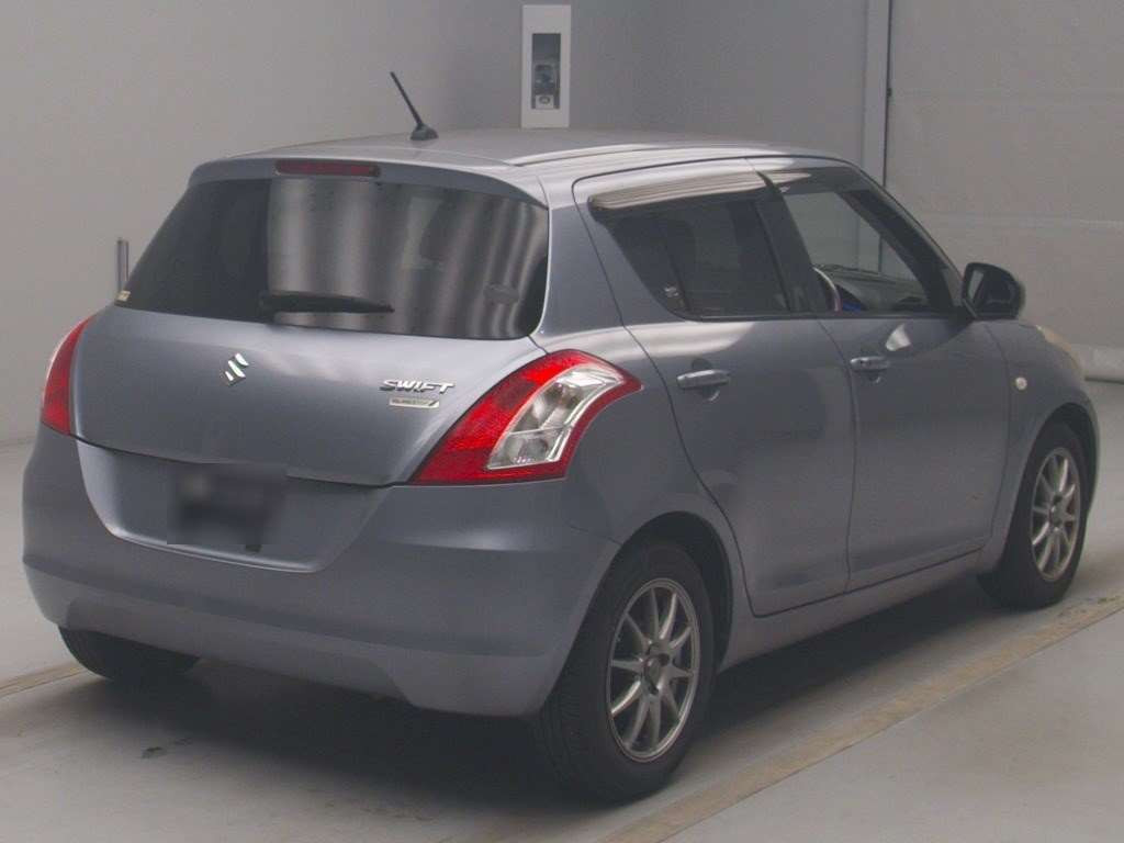 2014 Suzuki Swift ZC72S[1]