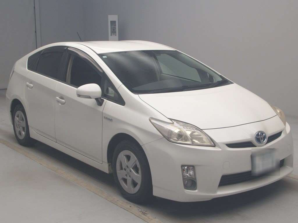 2010 Toyota Prius ZVW30[2]