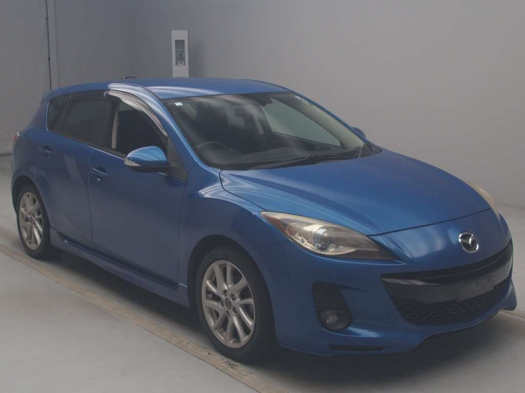 2012 Mazda Axela Sport BLFFW[2]