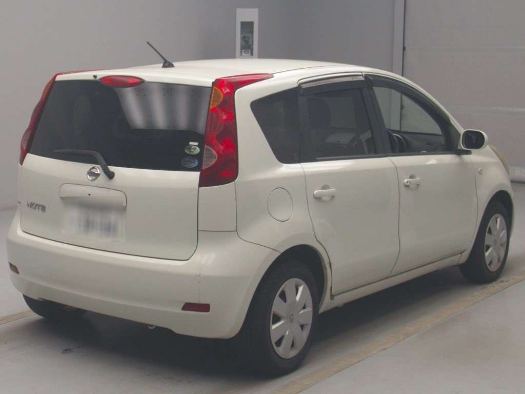 2010 Nissan Note E11[1]