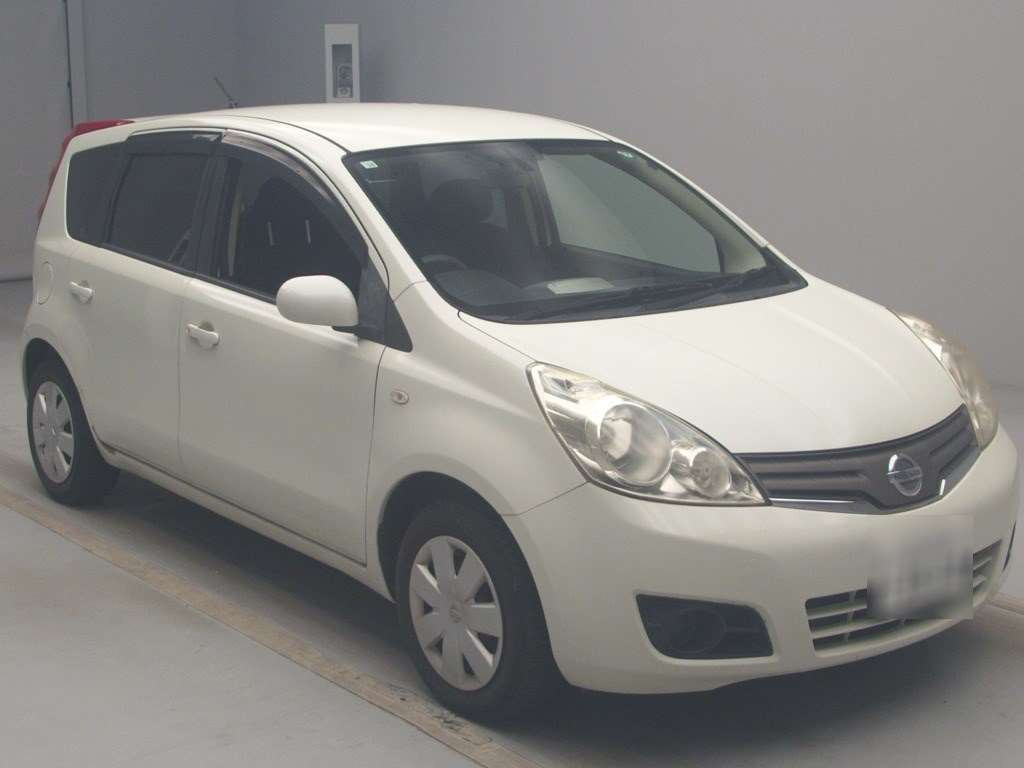 2010 Nissan Note E11[2]