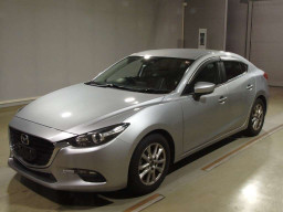 2017 Mazda Axela