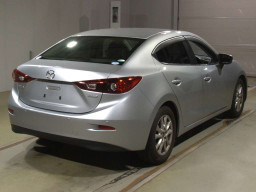 2017 Mazda Axela