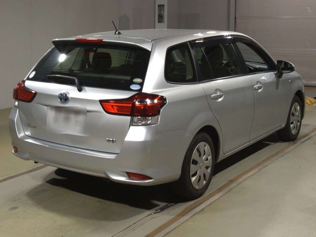 2017 Toyota Corolla Fielder NKE165G[1]