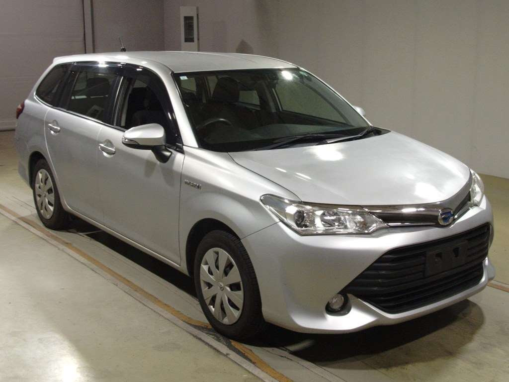 2017 Toyota Corolla Fielder NKE165G[2]