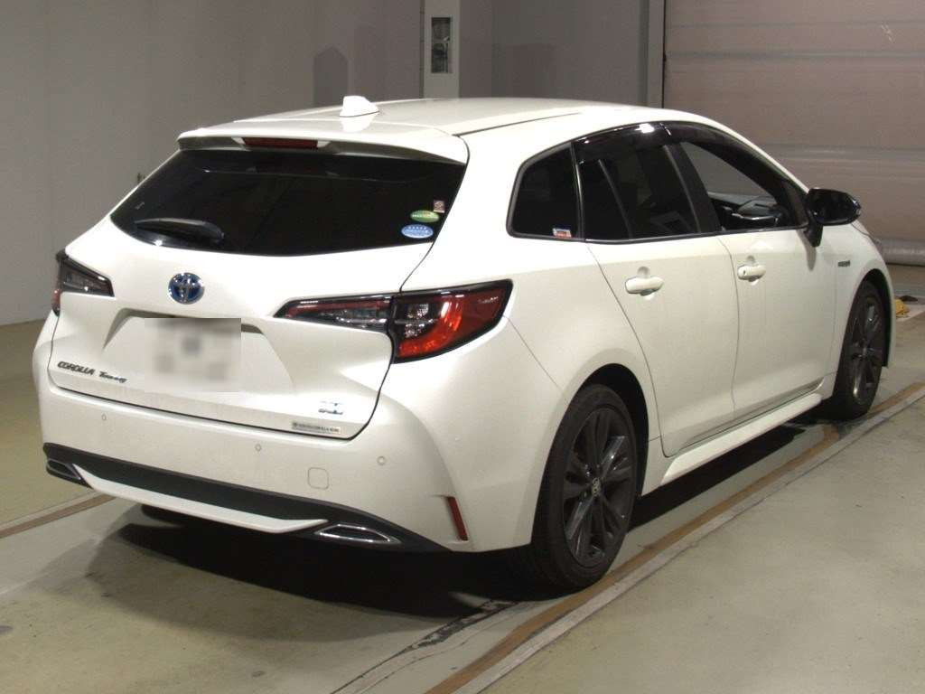 2019 Toyota Corolla Touring Wagon ZWE211W[1]