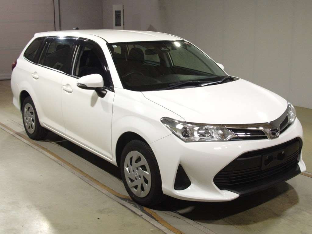 2018 Toyota Corolla Fielder NZE164G[2]