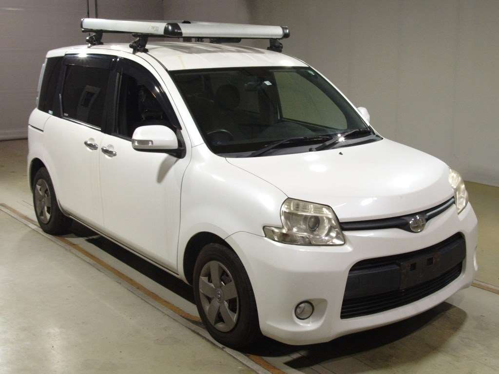 2012 Toyota Sienta NCP81G[2]