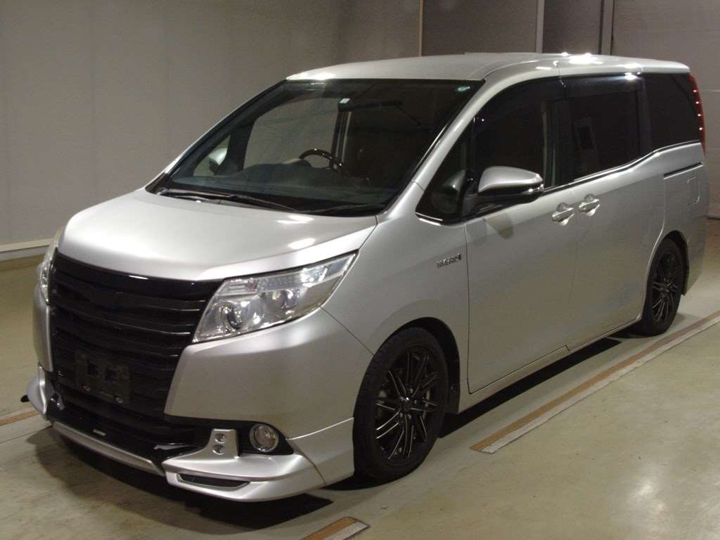 2014 Toyota Noah ZWR80G[0]