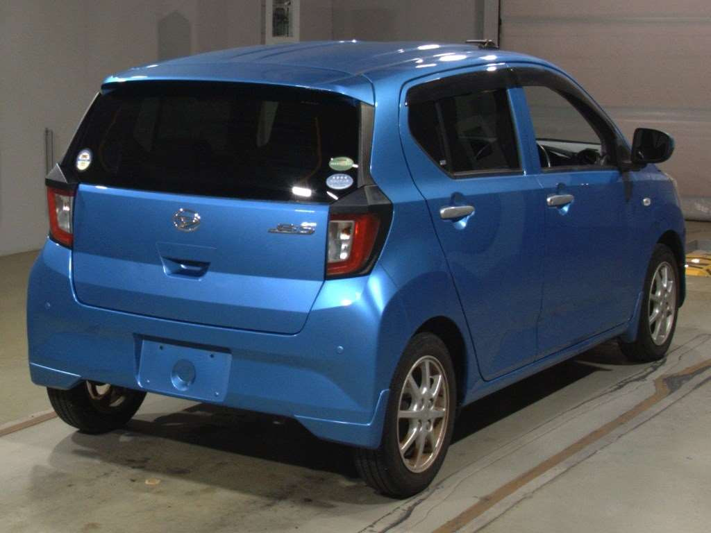 2018 Daihatsu Mira es LA350S[1]