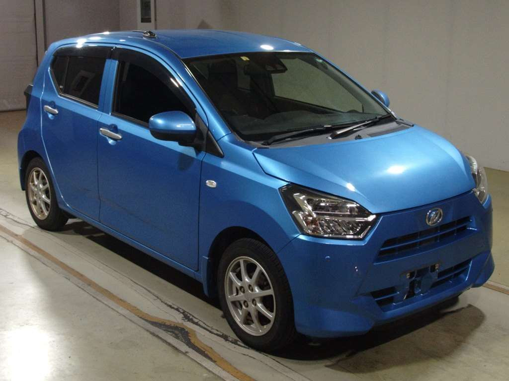 2018 Daihatsu Mira es LA350S[2]